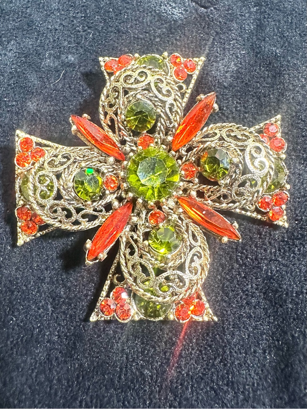 Vtg: Emmons Maltese Cross Accent Brooch